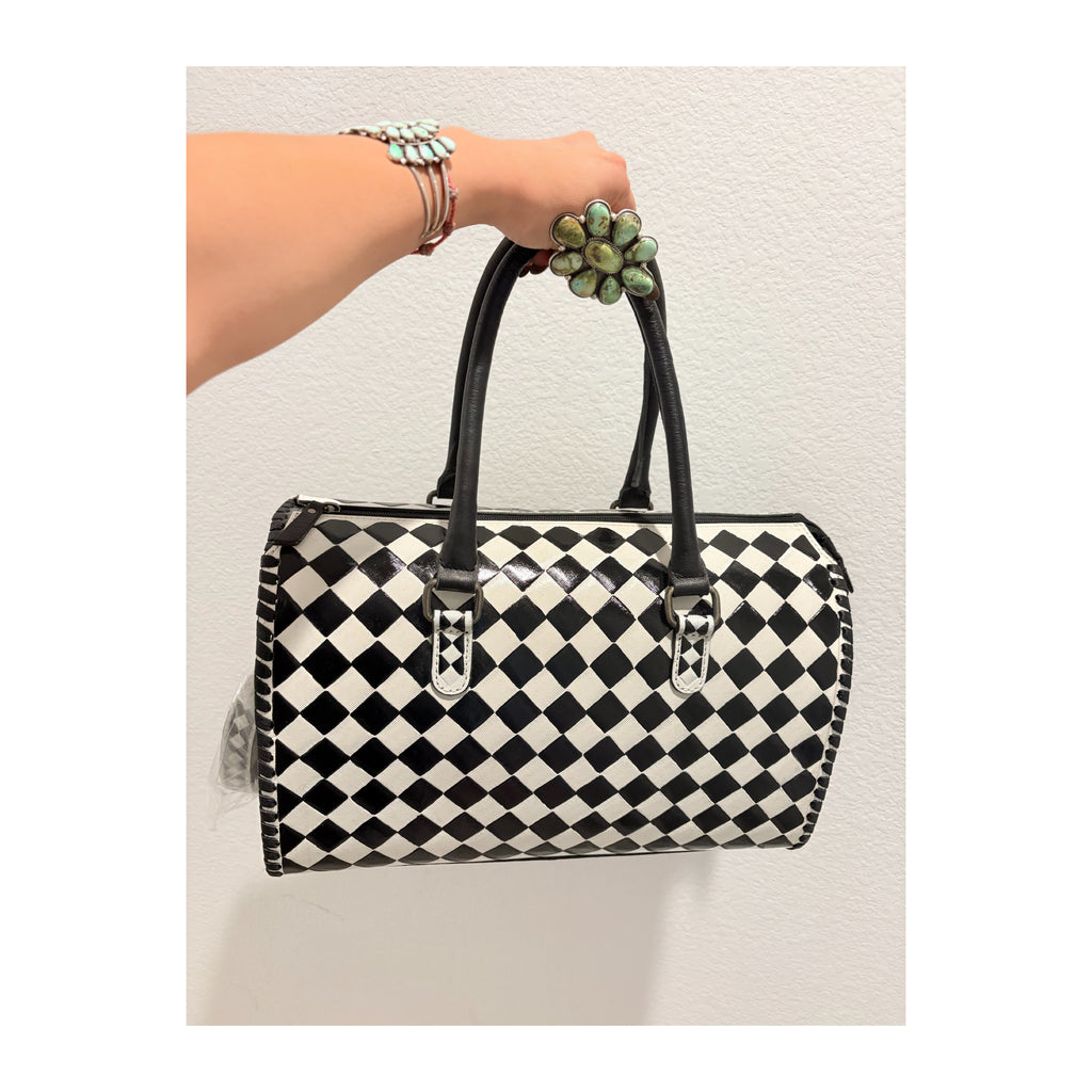 Large black and white checker speedy