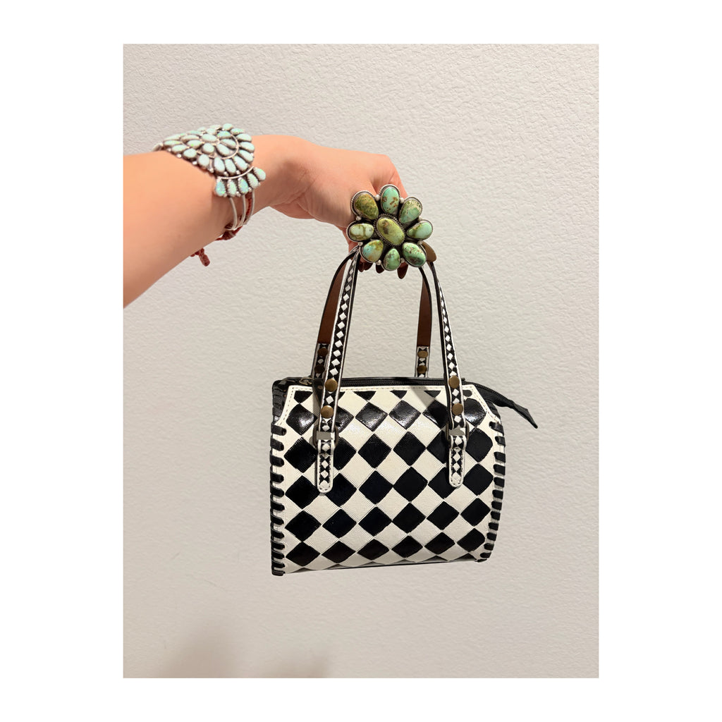 Xs black and white checker speedy