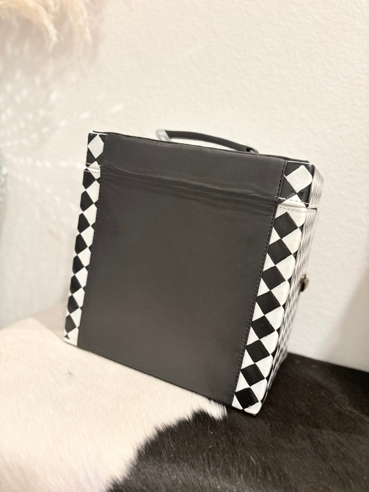 Checker xxl jewelry train case