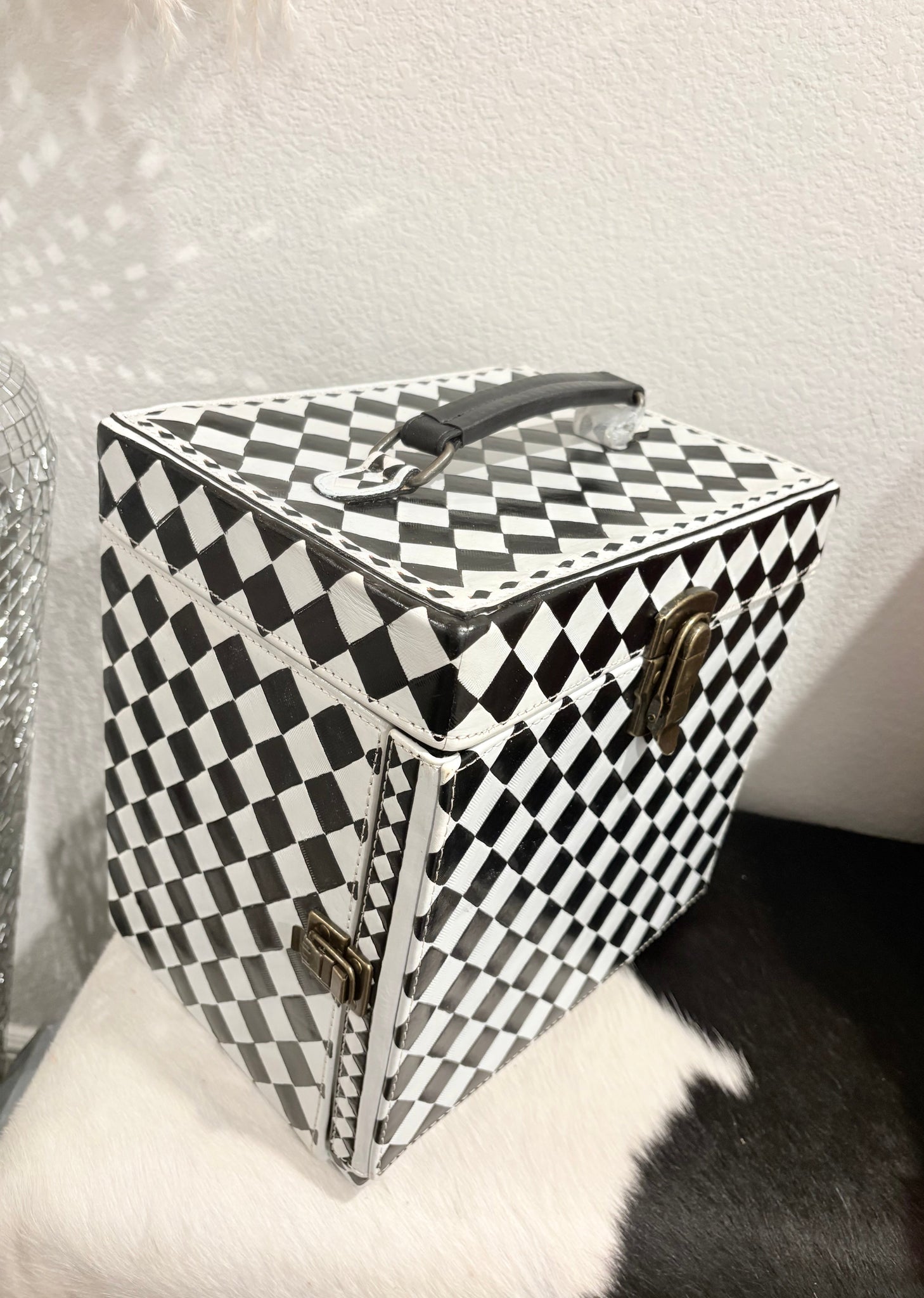Checker xxl jewelry train case